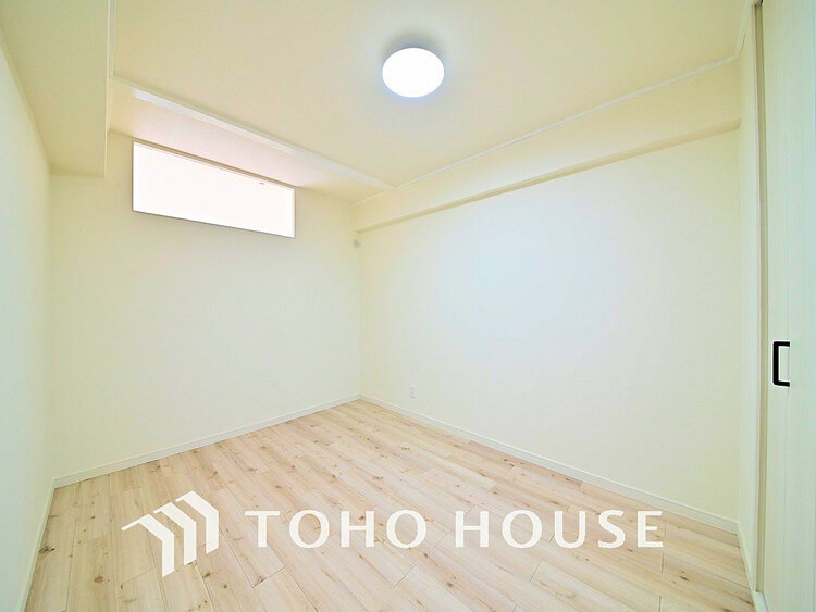 内装 感性を育むプライベートルームはシンプルでスマートな空間