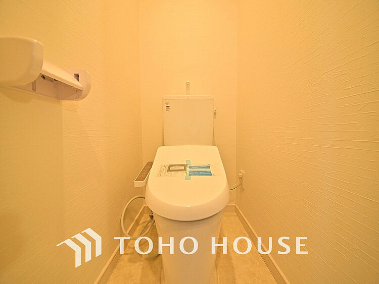 トイレ トイレには快適な温水洗浄便座付