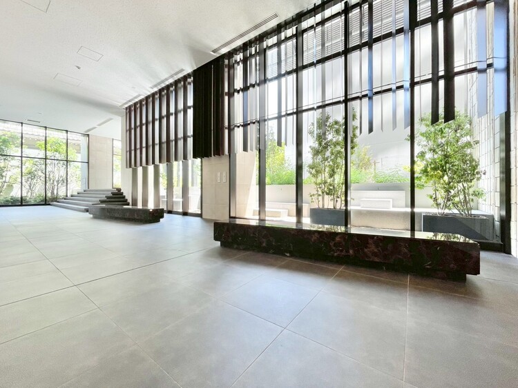 エントランス エントランス内部は、管理が行き届き清潔な共有スペースとなっています。