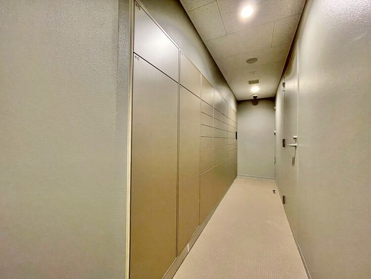 設備 共用部分の宅配ボックスです。留守中の荷物受け取りもできるので、安心して外出ができますね。