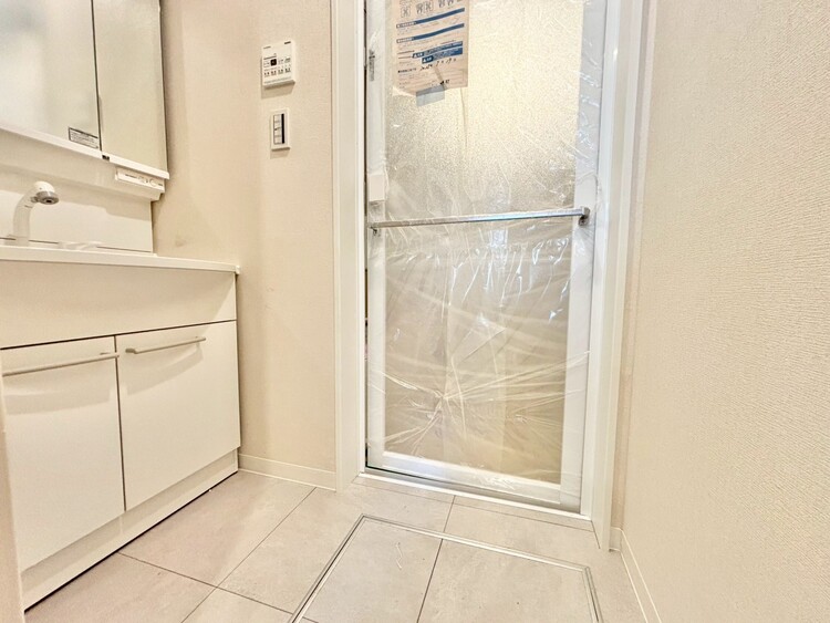 洗面 清潔感と心地よさを重視した、上質感漂うパウダールーム。