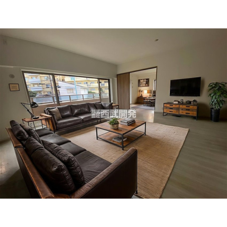 居間 【配置してある家具や小物はCGによるイメージです。】LDK２１．５帖