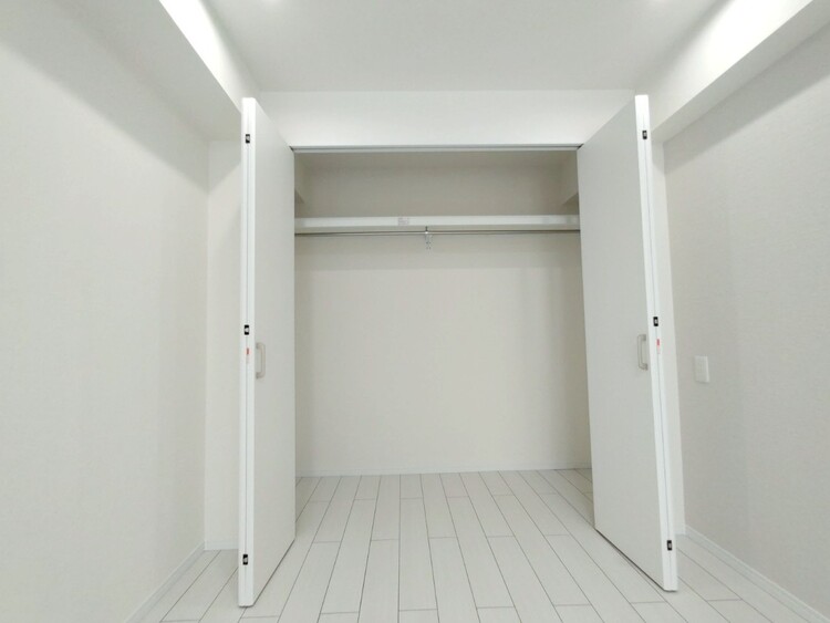 その他 収納スペースが付いていて、お部屋を広く使っていただけます。