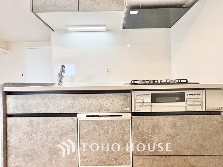 キッチン 【cooking papa is here】料理が苦手な人でも、チャレンジしてみたくなるワイドスパンのキッチン。家族の食卓がここから始まる。