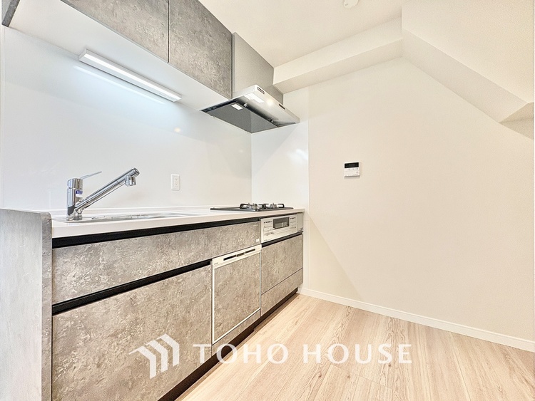 キッチン 【cooking papa is here】料理が苦手な人でも、チャレンジしてみたくなるワイドスパンのキッチン。家族の食卓がここから始まる。