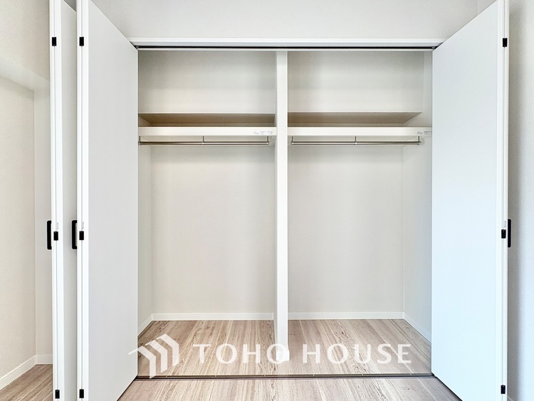 収納 【a closet full of dreams】しまいきれない思い出はクローゼットに。いつでも取り出せる広さが生活を彩る。