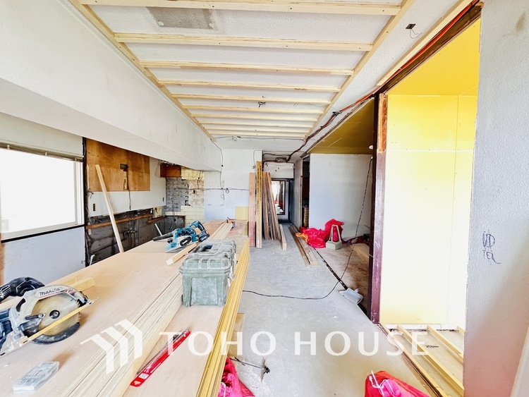 内装 ゆったりとくつろげる上質なリビングダイニング（リフォーム中です）