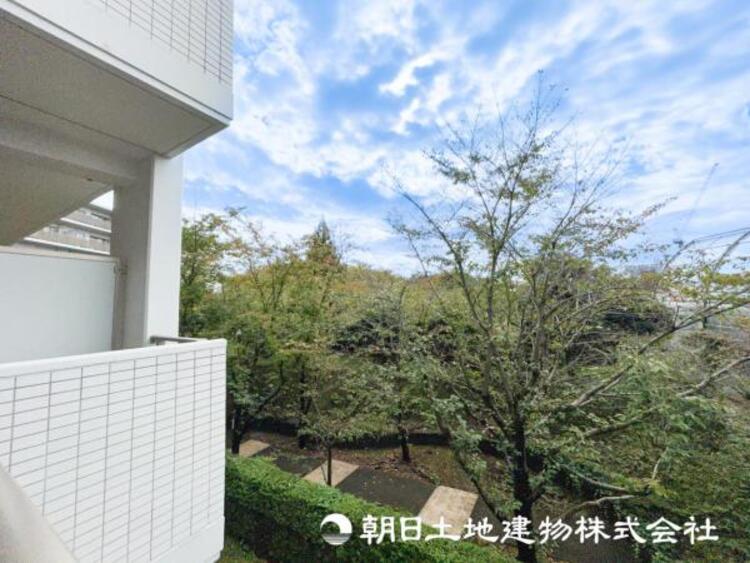 その他 【眺望】部屋から眺める景色はお部屋のインテリアの一部です。開放感ある景色は季節や天候によって変化する素敵な絵画ですね！