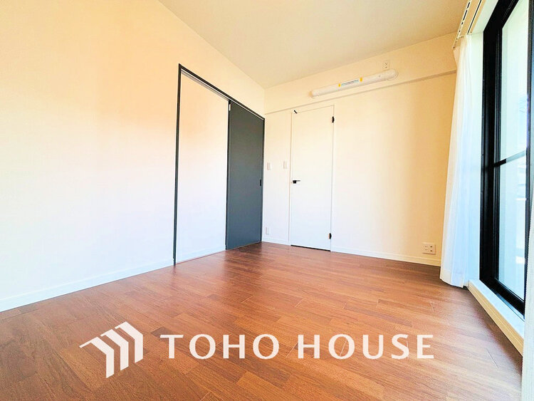 内装 家具の配置のし易い室内です。趣味の部屋としても充分な広さです