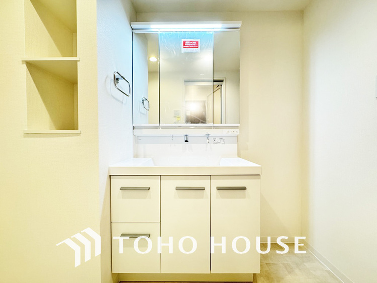 洗面 大きな洗面鏡付き、朝の身支度も楽しくなりますね