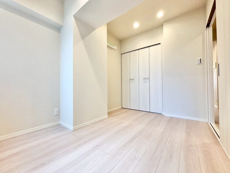 その他 清かで艶やかな時間をもたらしてくれる室内です。