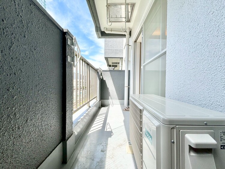 その他 朝の澄んだ空気や、夕方に吹く清々しい風を感じられるバルコニー。