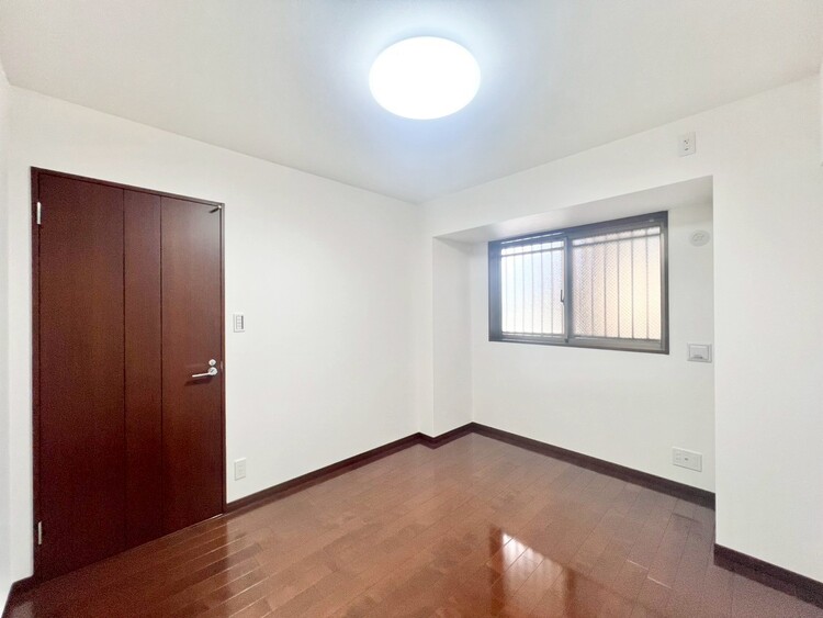 子供部屋 清かで艶やかな時間をもたらしてくれる室内です。