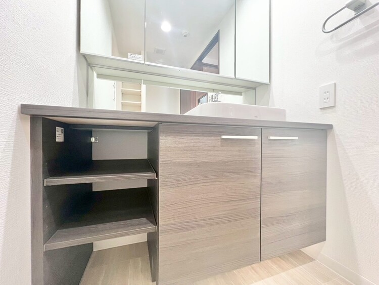 洗面 清潔感を感じられる洗面化粧台。