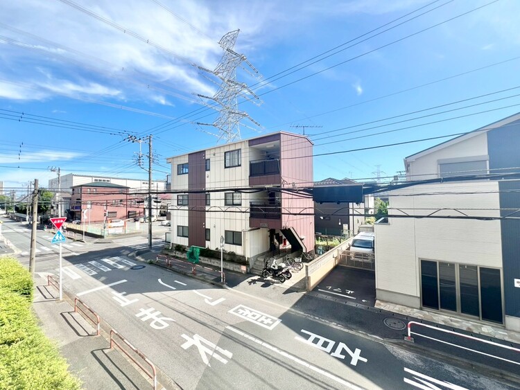 バルコニー 眺望や窓からの景色が良いと、家で過ごす時間も快適です。