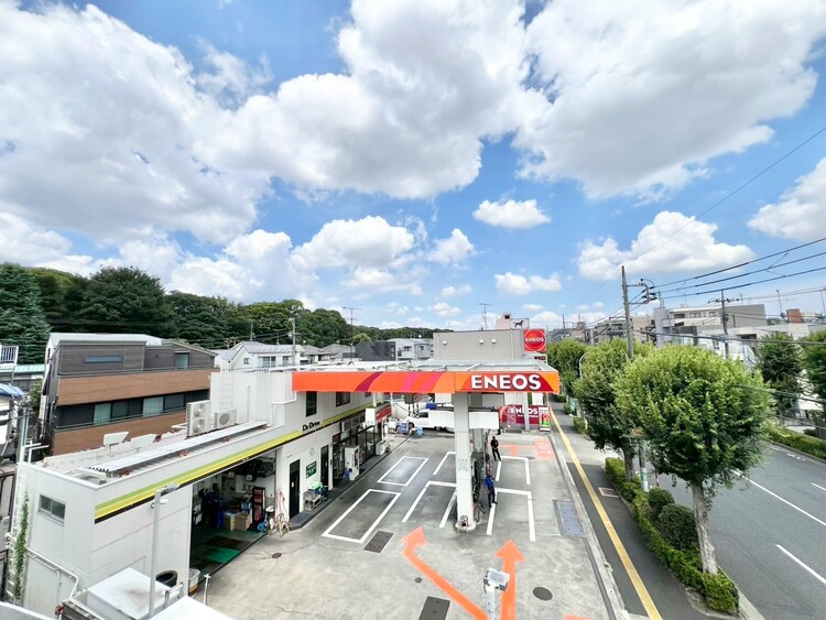 バルコニー 陽当たり・通風・開放感に恵まれた環境です。