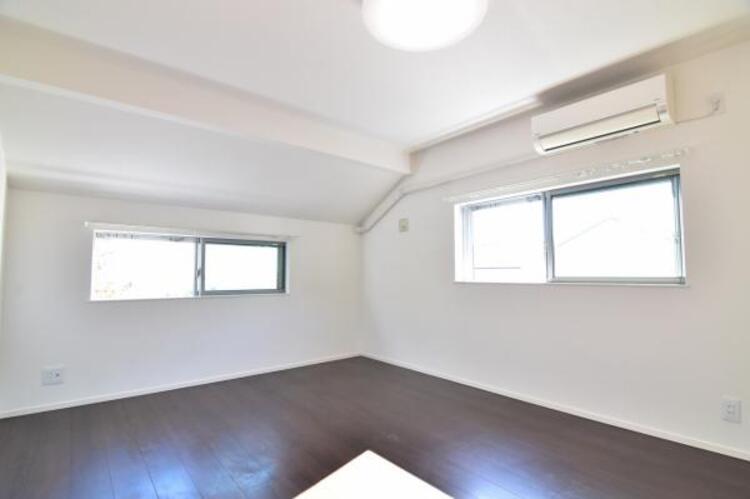 内装 過ぎ行く時間をゆったりと感じることができる落ち着いたお部屋。リビングで楽しく過ごした後はプライベートな時間を満喫できます。静かな環境でリラックスタイムをスタートさせてください。 