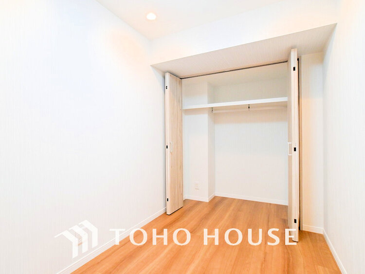 内装 家具の配置のし易い室内です。趣味の部屋としても充分な広さです