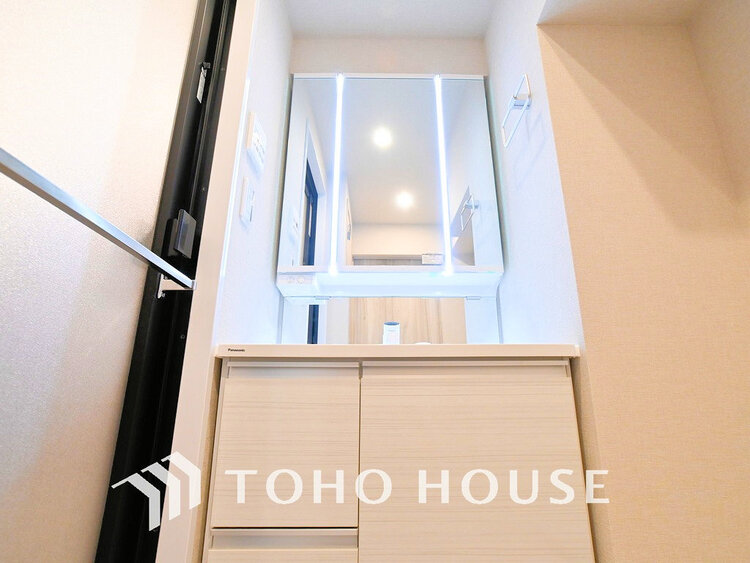 洗面 清潔感のある洗面室で朝の身支度を