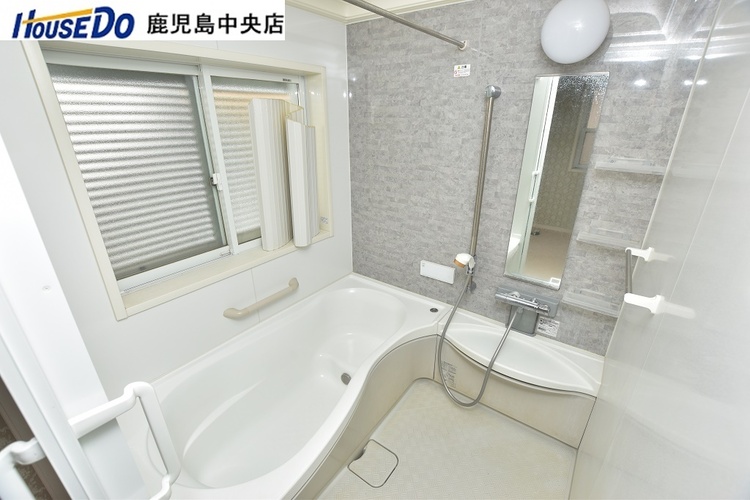 風呂 【浴室】浴室暖房乾燥機付きの浴室です！