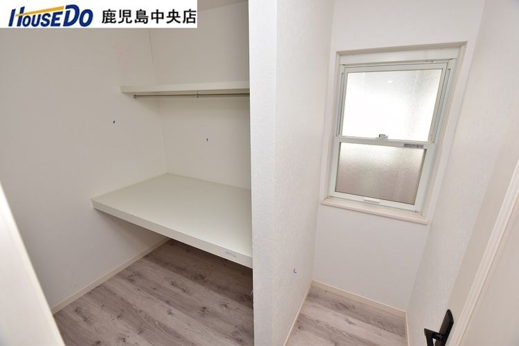 その他 【ファミリークローゼット】2階には家族で使える収納部屋があります♪
