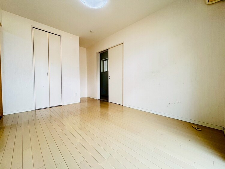 内装 洋室約6.5帖（1階）