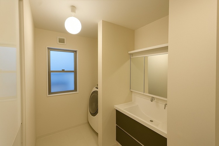 その他 ゆったりとご使用いただける広々とした洗面スペース♪