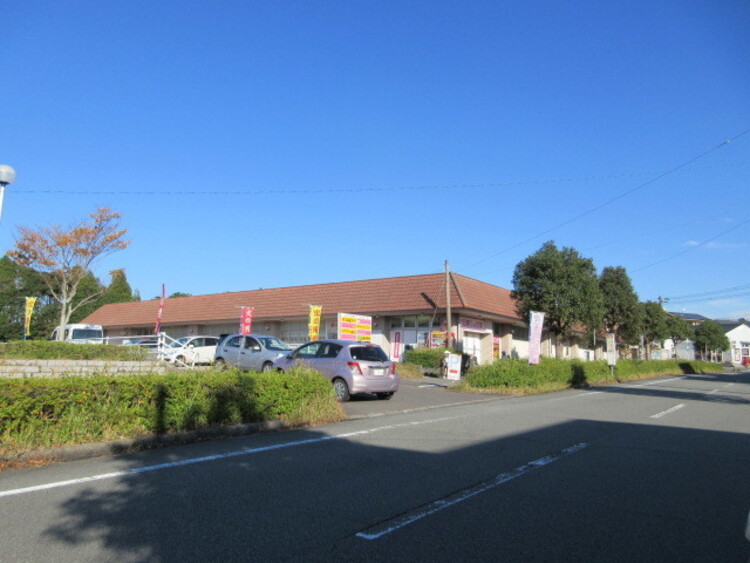 周辺 山形屋ストア妙円寺店[山形屋ストア妙円寺店]営業時間　9:30〜20:00店休日　1月1日設備　クリーニングコーナー、ATM設置店舗 徒歩 約59分（約4680m）