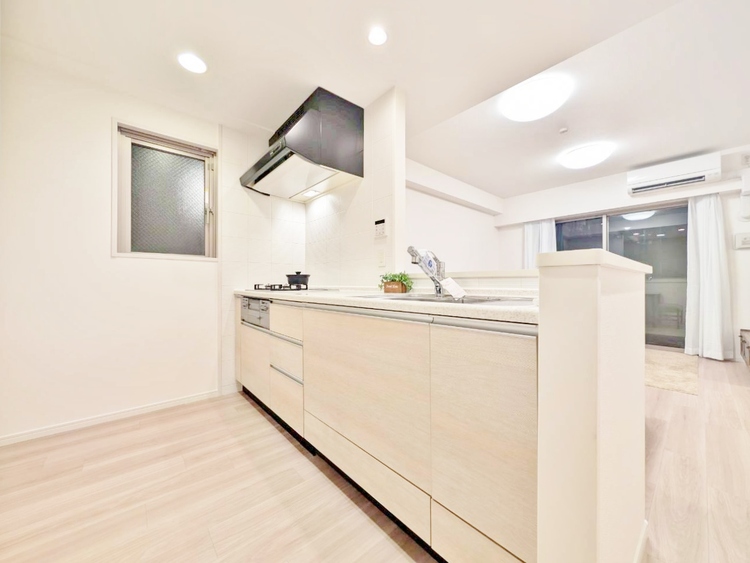 キッチン 洗練されたスタイリッシュなデザイン性と使いやすさを備えた仕様。