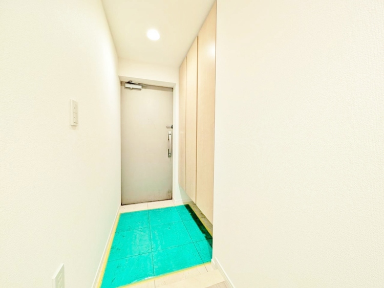 玄関 シューズボックスを完備した玄関です。