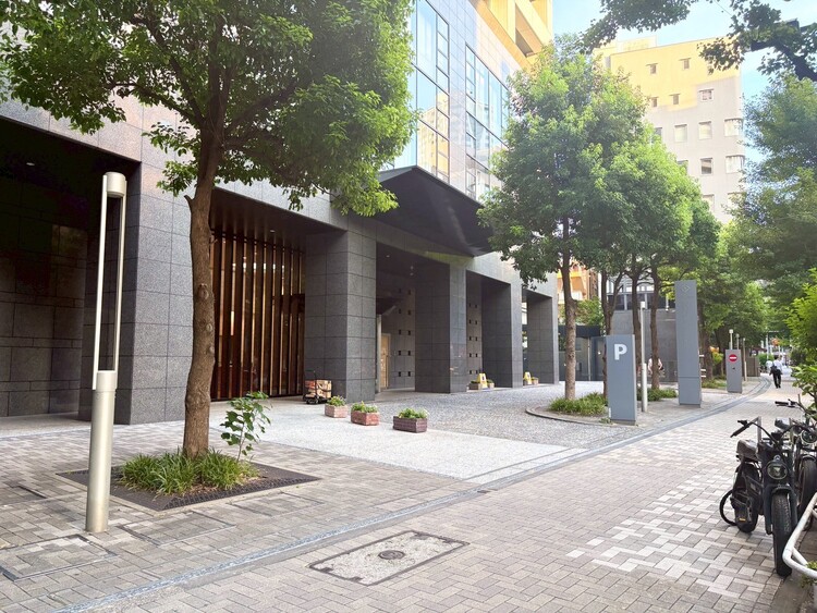 その他 上質感漂う玄関アプローチです。