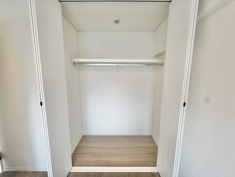 その他 収納スペースが付いていて、お部屋を広く使っていただけます。