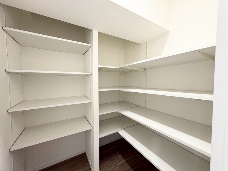 その他 家電やスーツケース、ストック品など何でも片付く嬉しい空間です。