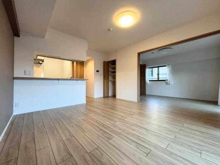 外観 ●〇オープンでのびやかな空間を生み出す、こだわりの広がりとゆとり。家族と過ごす時間を大切にしたい方にぴったりの明るくゆとりある住空間です。南側の窓からの日差しがリビングの中までしっかりと届きます〇●