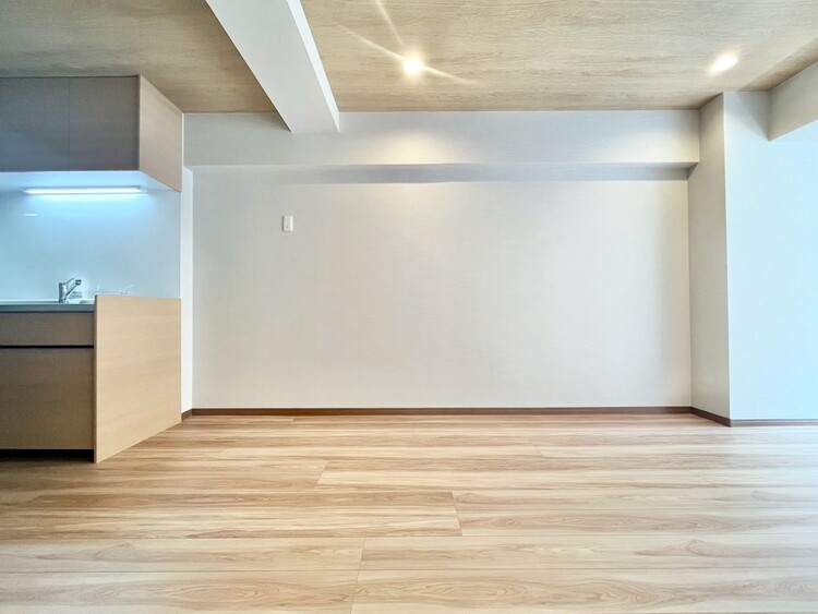 居間 快適に過ごす毎日を求めて、暮らしの中でご自身の「マイホーム」に創り上げてください。