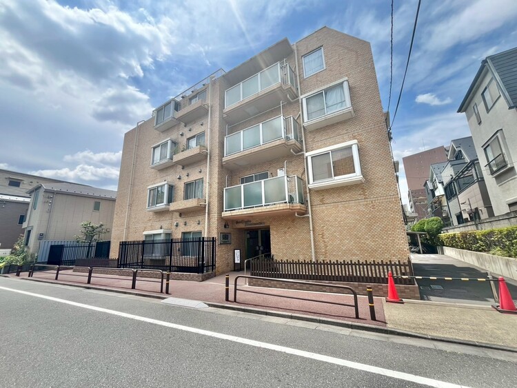 外観 資料には掲載していない情報が、現地にはたくさんあります。是非一度、現地をご確認ください。