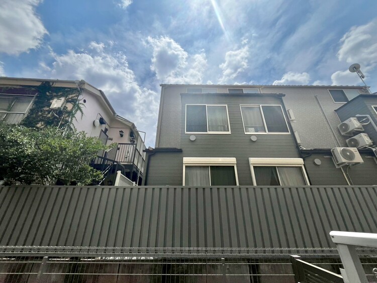 バルコニー 頬をなでる、優しい風を感じることが出来ます。