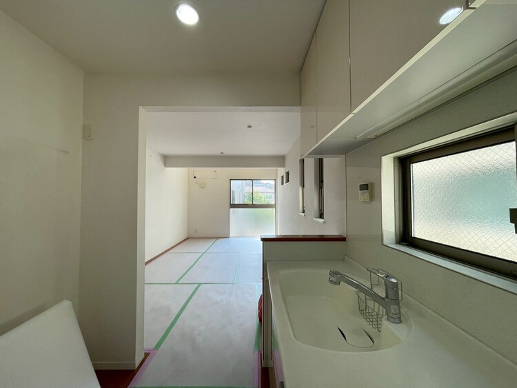 居間 （施工中）「空間が織り成すひとつ先の住み心地」を演出します。