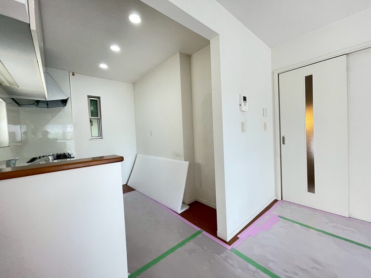 居間 （施工中）快適に過ごす毎日を求めて、暮らしの中でご自身の「マイホーム」に創り上げてください。