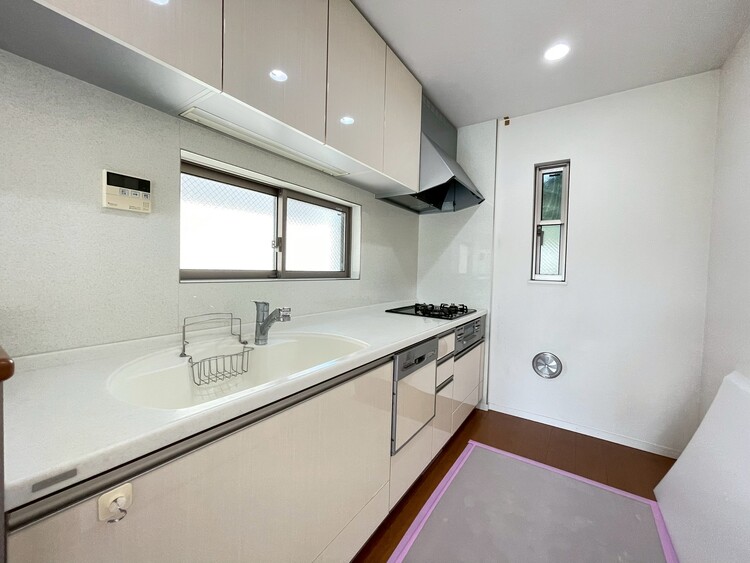 居間 （施工中）ひとつひとつの空間に宿した機能性、そして美意識。