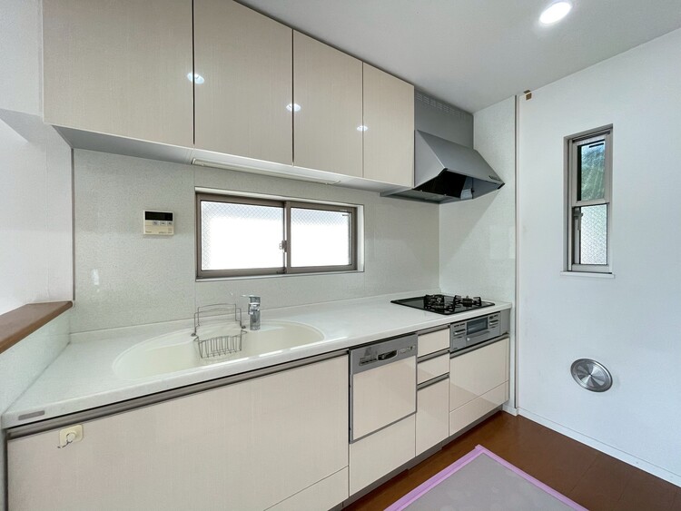 キッチン 洗練されたスタイリッシュなデザイン性と使いやすさを備えた仕様。