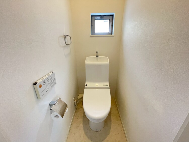 トイレ 暮らしの中のさりげないひとときの快適さにも、こだわりを、持って設備を配しております。