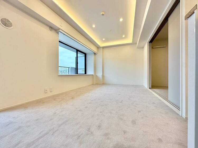 居間 飾り過ぎないシンプルな内装と偏り過ぎないデザインで統一しました。