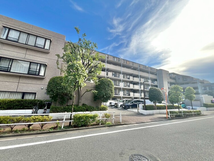 外観 資料には掲載していない情報が、現地にはたくさんあります。是非一度、現地をご確認ください。