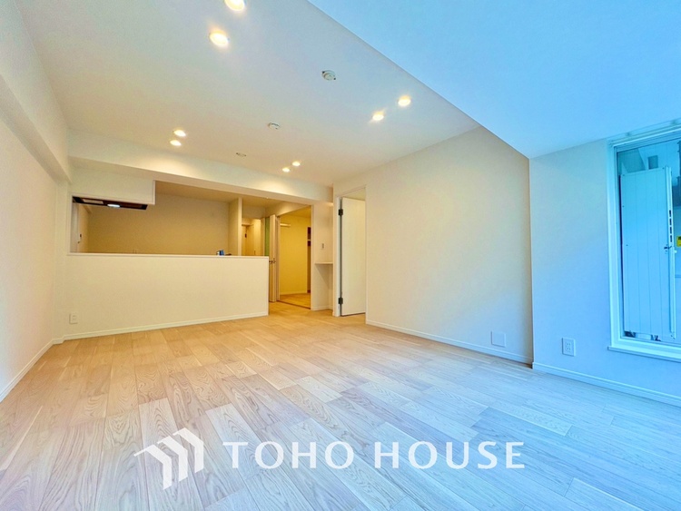 内装 【LIVING】◆住む喜び、楽しさ、感動◆を君と共有したい。いつまでもずっと家族を見渡せるこの広い空間で。