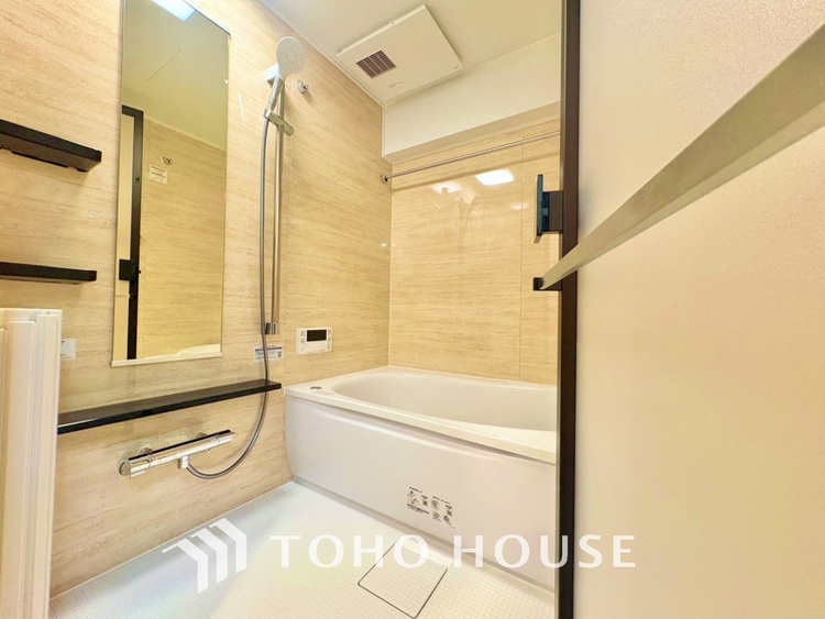 風呂 【BATHROOM】◆プライベートな空間◆simpleだからrelaxできるんです。こころもからだもキレイさっぱり。