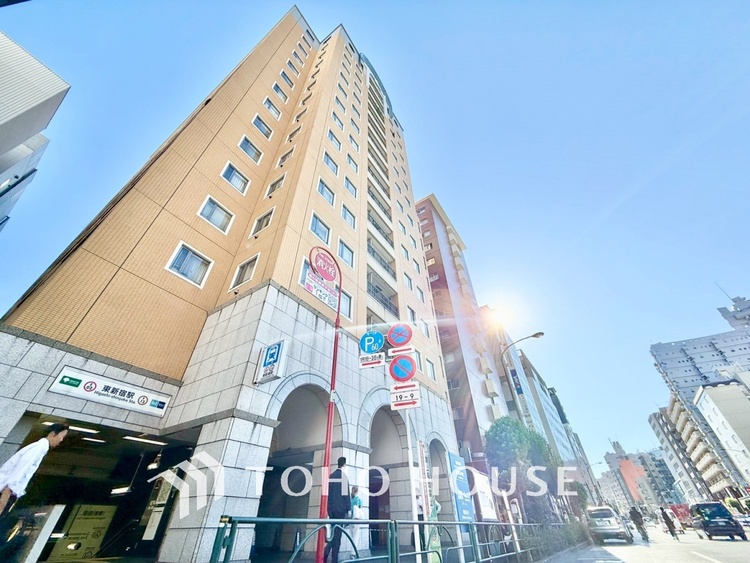 外観 ◆共有空間◆些細な事でほっぺを膨らまして怒る君。それでも僕達はこれからも一緒だよ。喧嘩をしても離れたくないから一つはさんだ同じ場所にいる。分かるよ。そこに君が