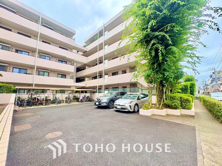 その他 【BICYCLE PAEKING LOT】◆駐輪場◆快適な生活には欠かせない自転車。開放的な駐輪場がございます。