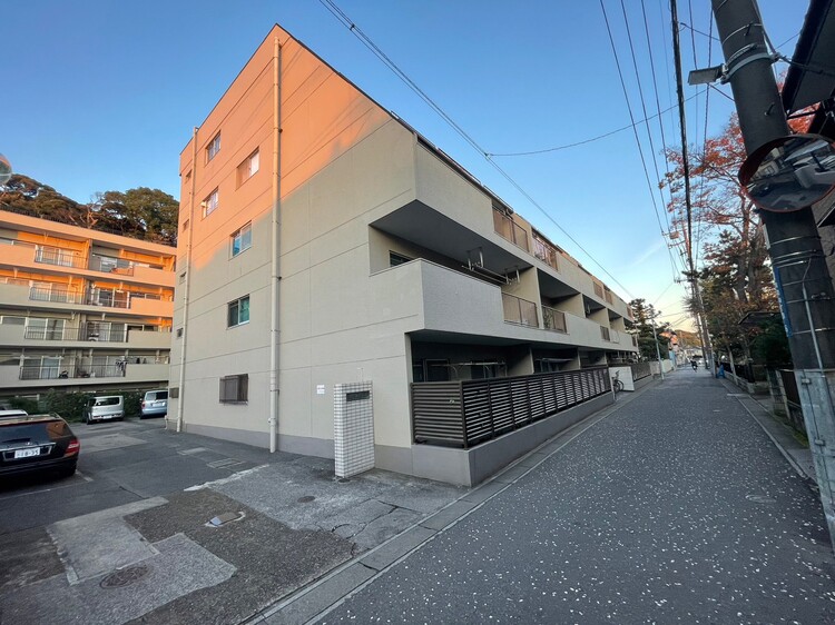 その他 飽きのこないシンプルモダンな外観です。