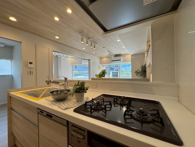 その他 開放感のあるキッチンスペース。調理をしながら、会話も弾みそうですね。